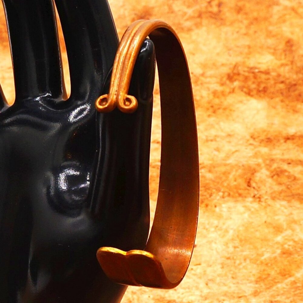 Vintage Kim Craftsmen Copper Receding Cuff Bracelet Curved Tips Signed KIM 7.5"